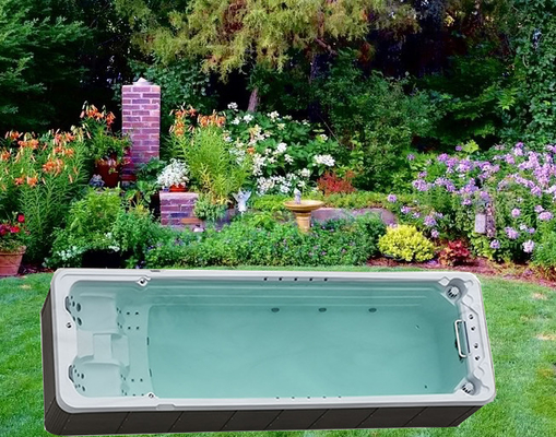 Experimente el lujo de nuestra piscina de alta calidad