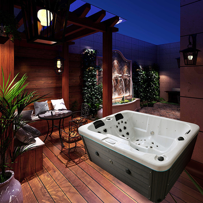 Piscina al aire libre del patio trasero de las bañeras del balneario de Whirlpool para las personas de la tina caliente del Jacuzzi 3